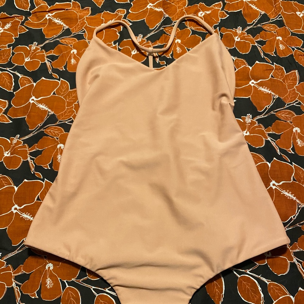 BENOA SWIM ONE PIECE BNWOT